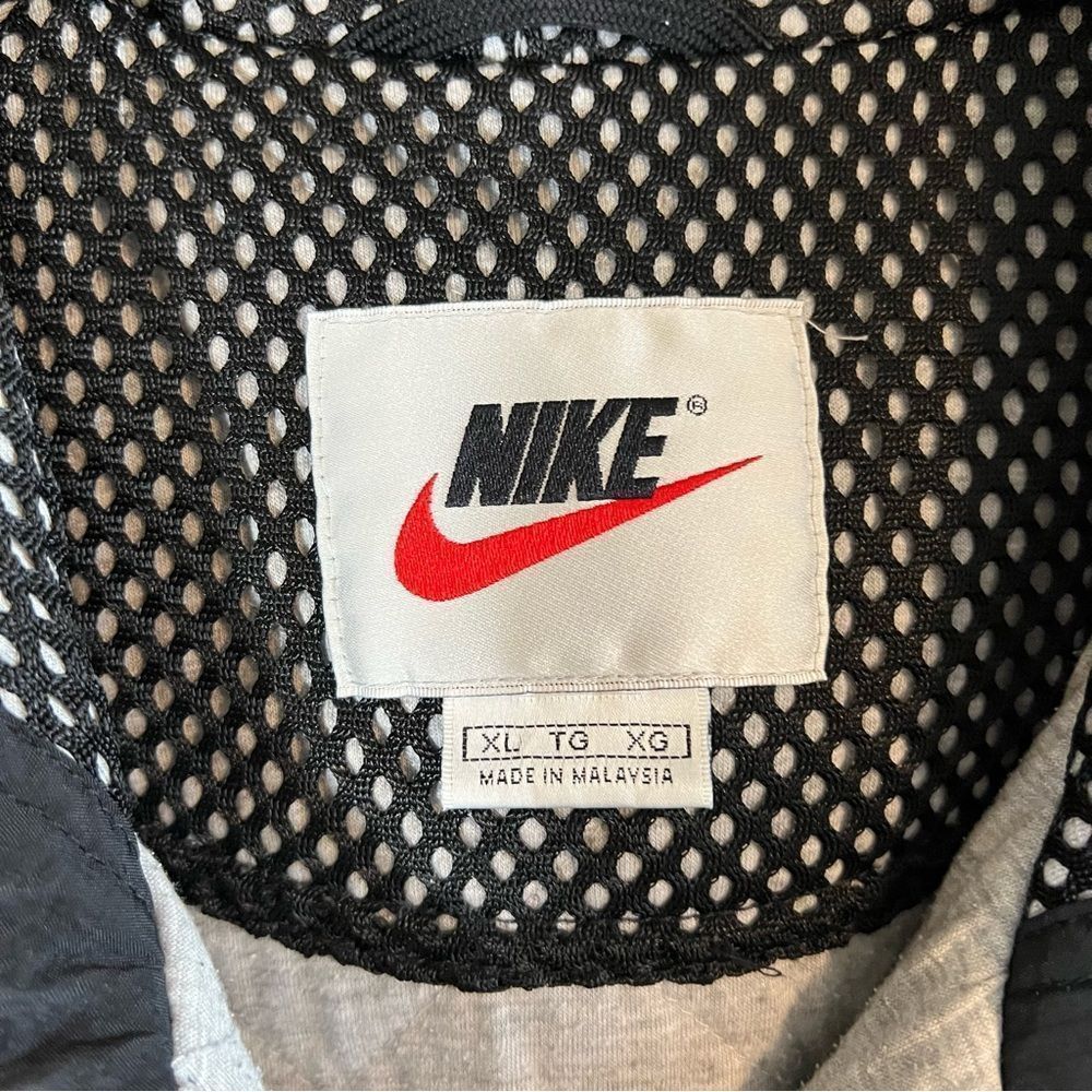 Nike Y2K Black Zip Up Jacket XL - Picture 3 of 15